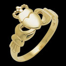 C957 Claddagh yellow gold ring