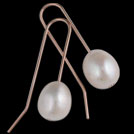E17503.5 Gold Freshwater oval Pearl earrings