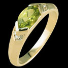 C530E Oval Peridot and Diamond Yellow Gold Ring